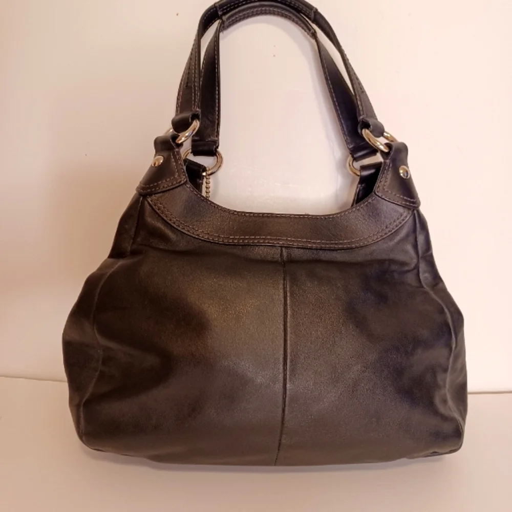 Coach Soho Leather Three Compartment Shoulder Bag Purse Black